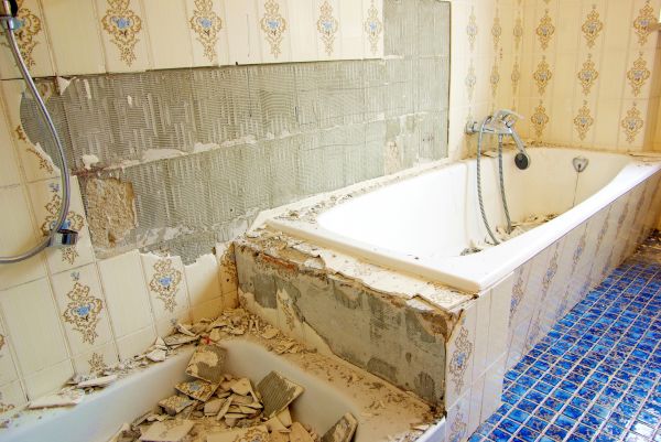 Bathtub Demolition in Lake Charles